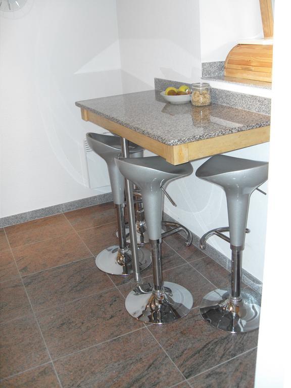 Au Creneau Gourmand Hotel Saillon Bagian luar foto